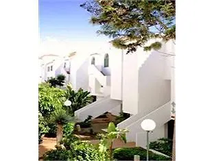 Alondras Park Otel 2*