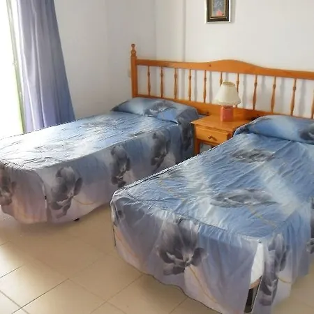 Alondras Park Отель 2*