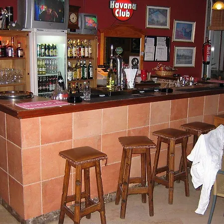 Alondras Park Hotell 2*