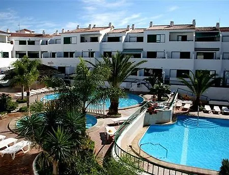 Alondras Park מלון 2*
